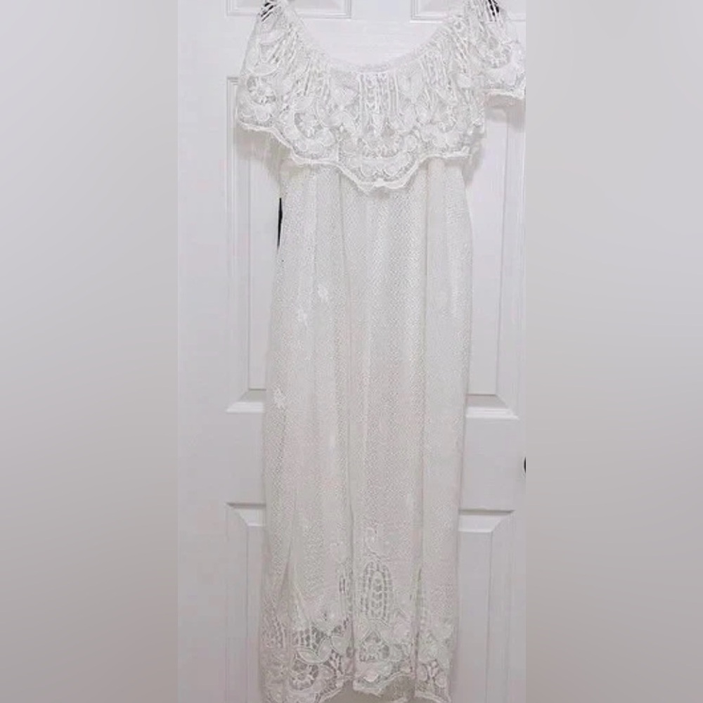 Tuckernuck White Off‑Shoulder Lace Maxi Dress - Picture 5 of 6